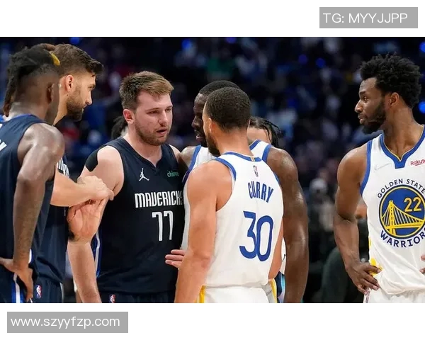 勇士与小牛激战三月二十二日期待精彩对决与球星表现