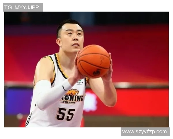 韩德君:从篮球新星到CBA传奇的成长之路与辉煌成就