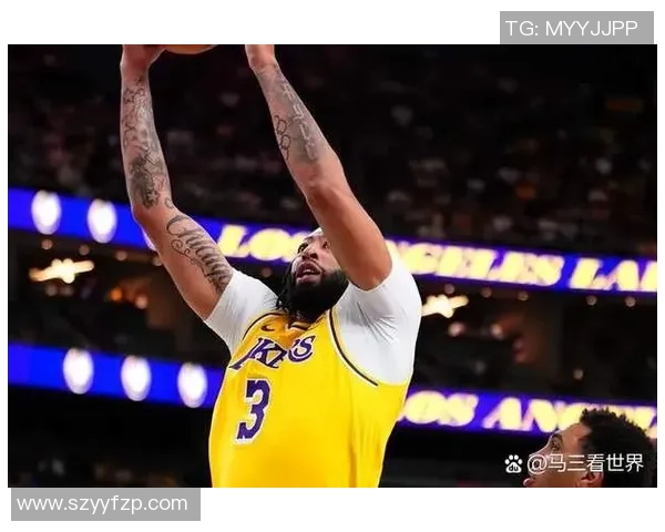 2008年NBA季后赛爵士与湖人激战回顾与精彩瞬间分析